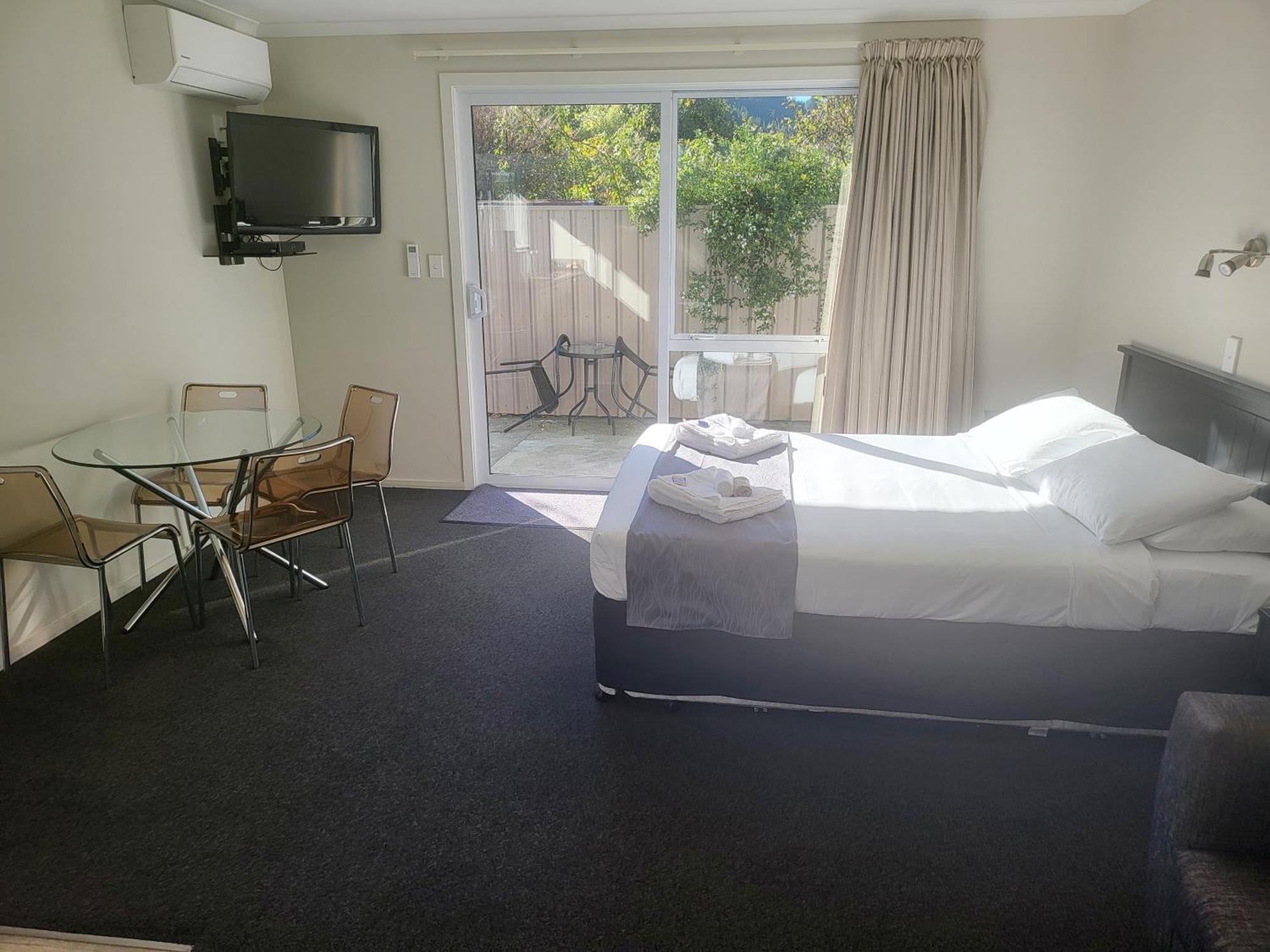 Ferrylink Motel Пиктън Екстериор снимка