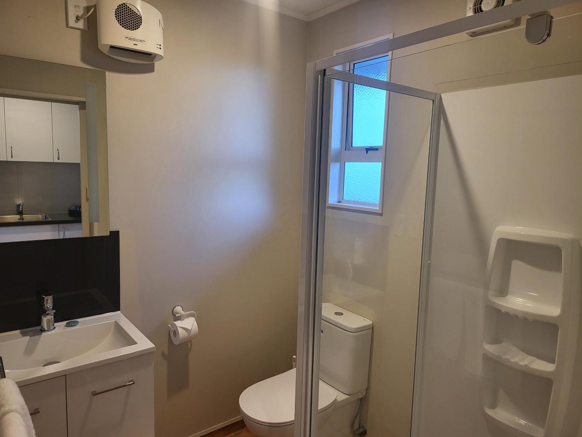 Ferrylink Motel Пиктън Екстериор снимка