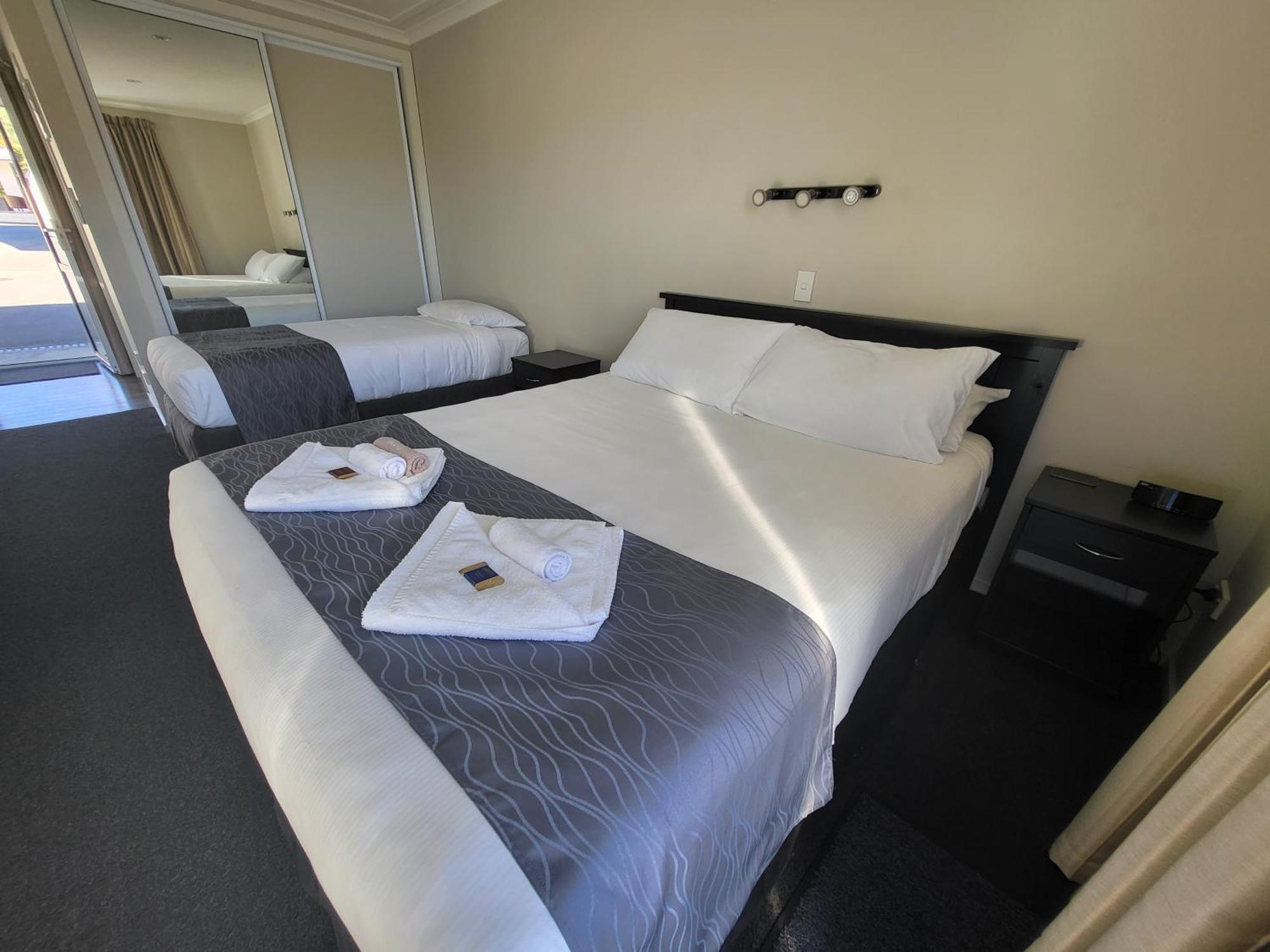 Ferrylink Motel Пиктън Екстериор снимка