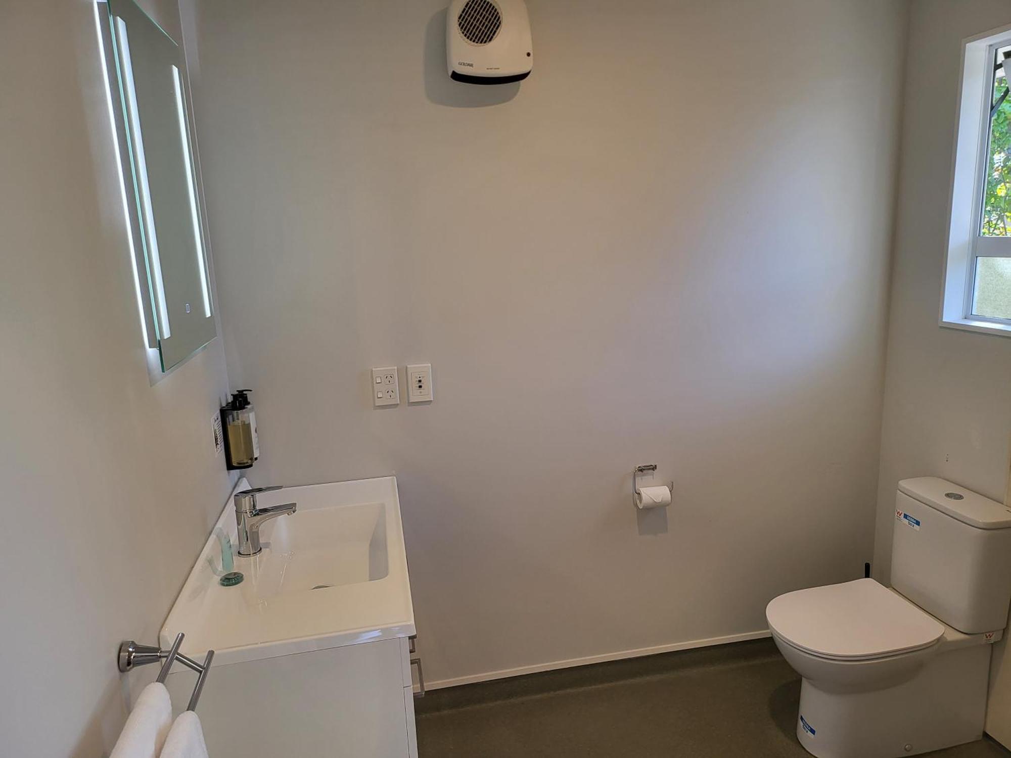 Ferrylink Motel Пиктън Екстериор снимка