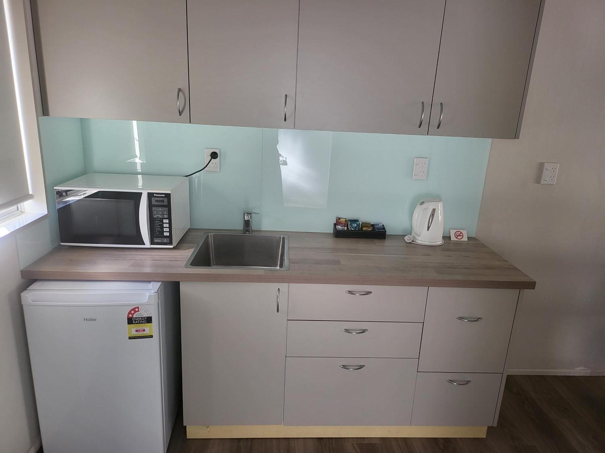 Ferrylink Motel Пиктън Екстериор снимка